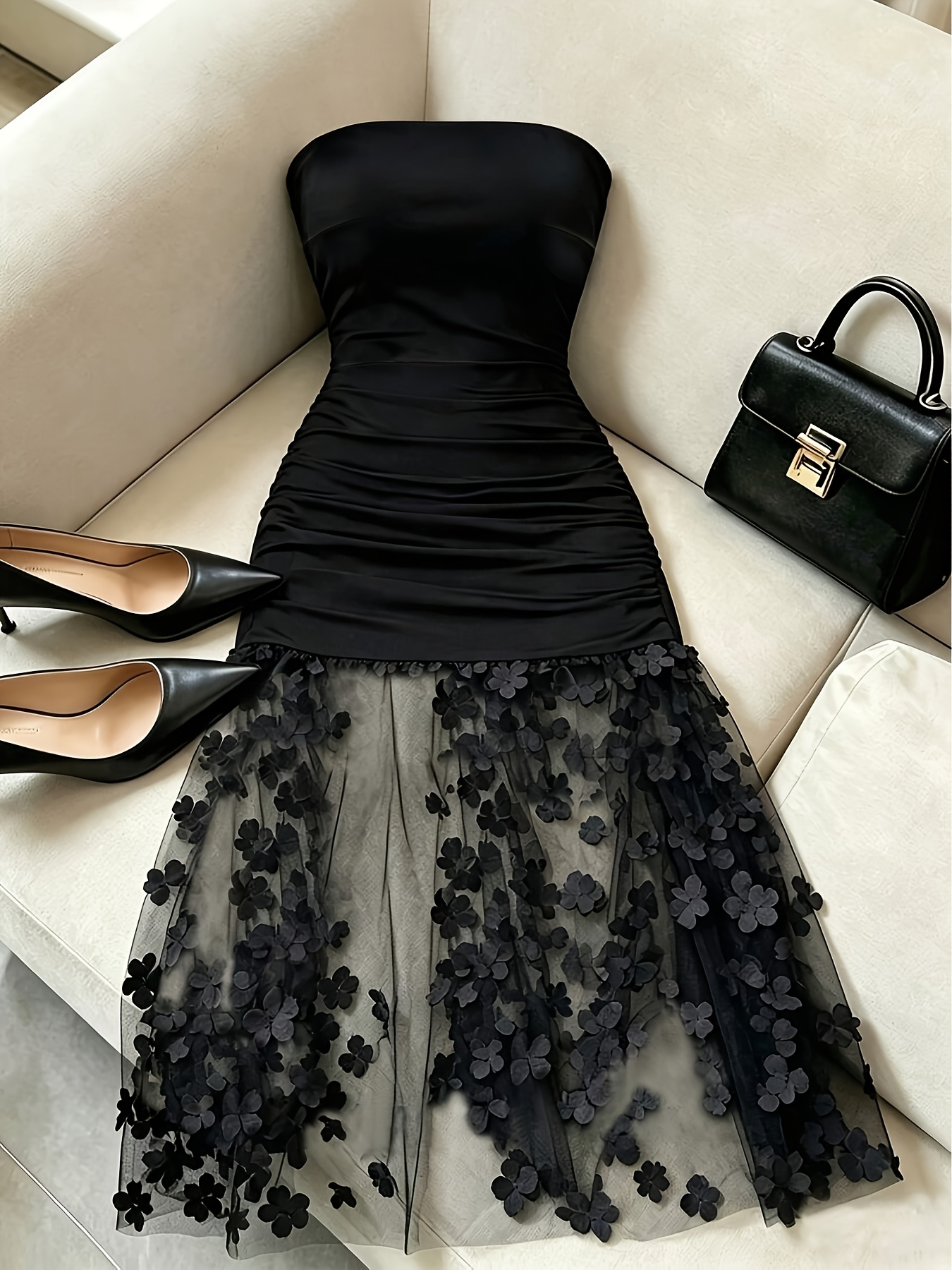 black sheer strappy textured glitter bodycon dress Luxurious and Elegant Three-dimensional Floral * Mesh Sheath Evening Gown with Pleated Waist Cinching, Strapless Solid Color * Dress, Women's Elegant Dress, Women's Mesh Dress, Spaghetti Straps Neckline Sleeves
