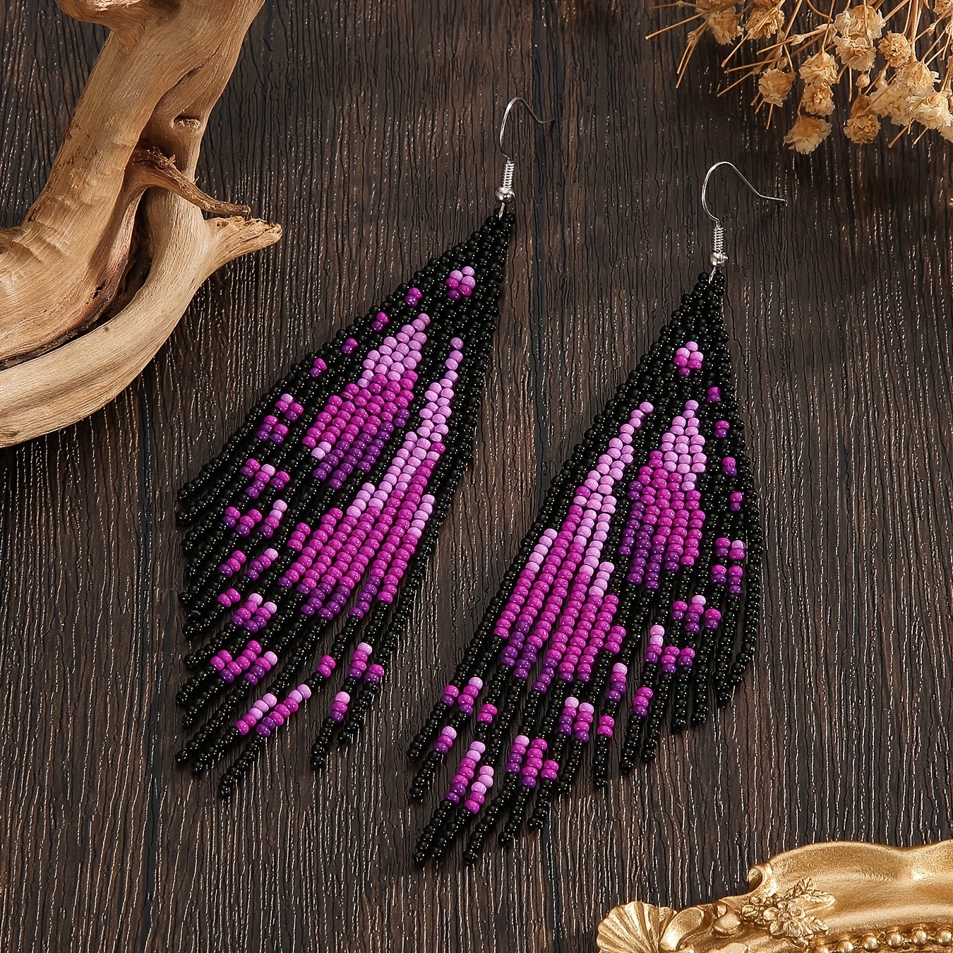 TEMU Une paire de boucles d'oreilles élégantes pour femmes, au design bohème vintage avec des d' jaune vif et bleu. Fabriquées à avec des perles de