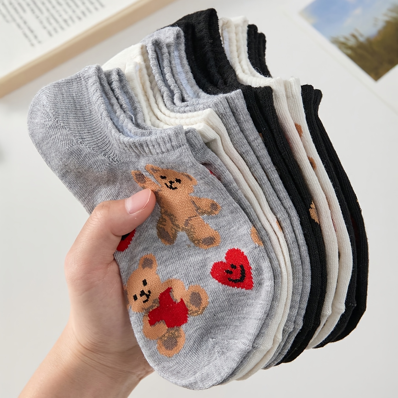 TEMU 6 Pairs Women's Cute Design Heart Bear Over-the-calf Socks, Casual Versatile Heart Bear Over-the-calf Socks