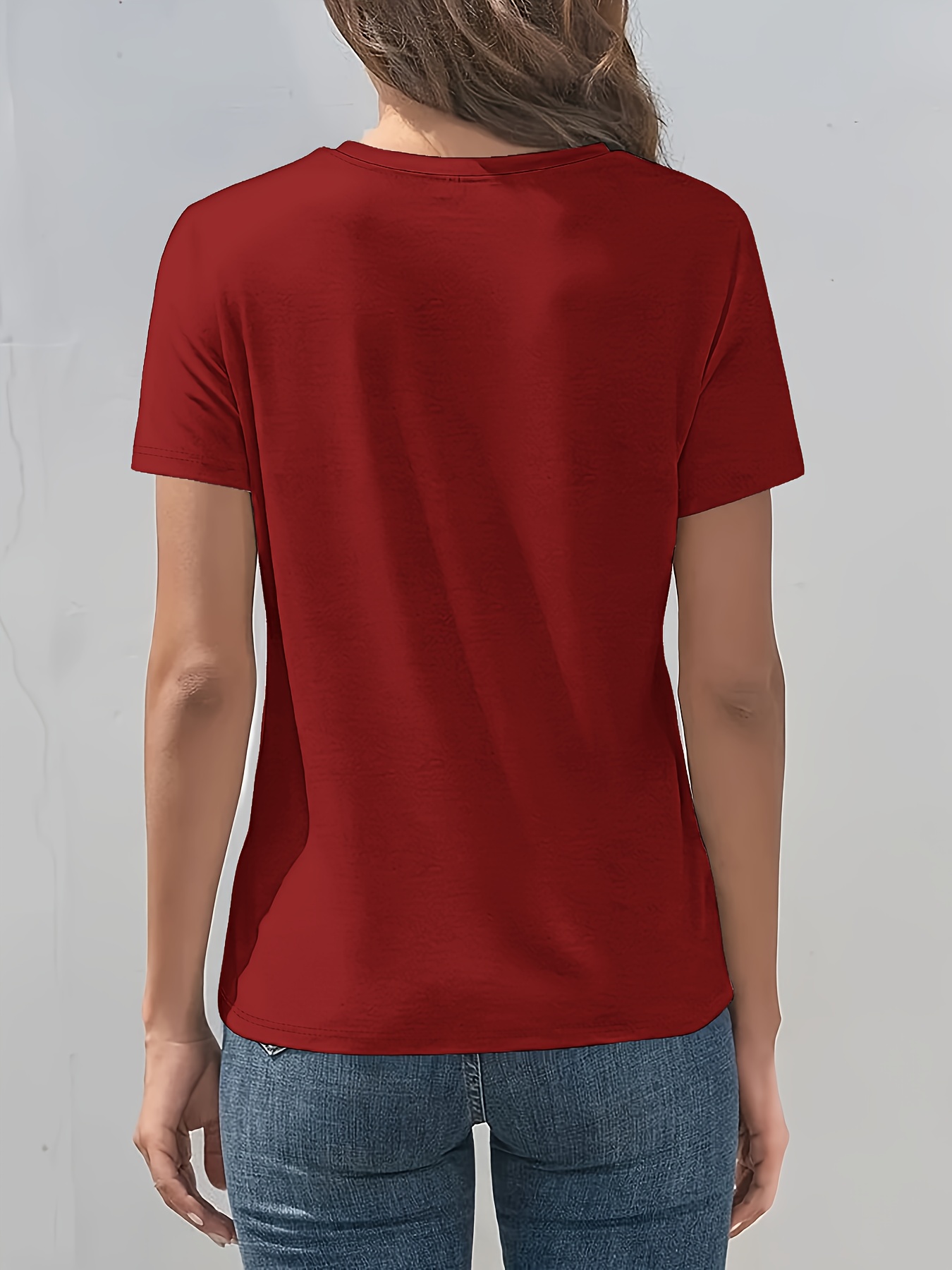 Women'S Stylish Commuting Shirt with Pleated Design at The Chest, Round Neck, And Short Sleeves.