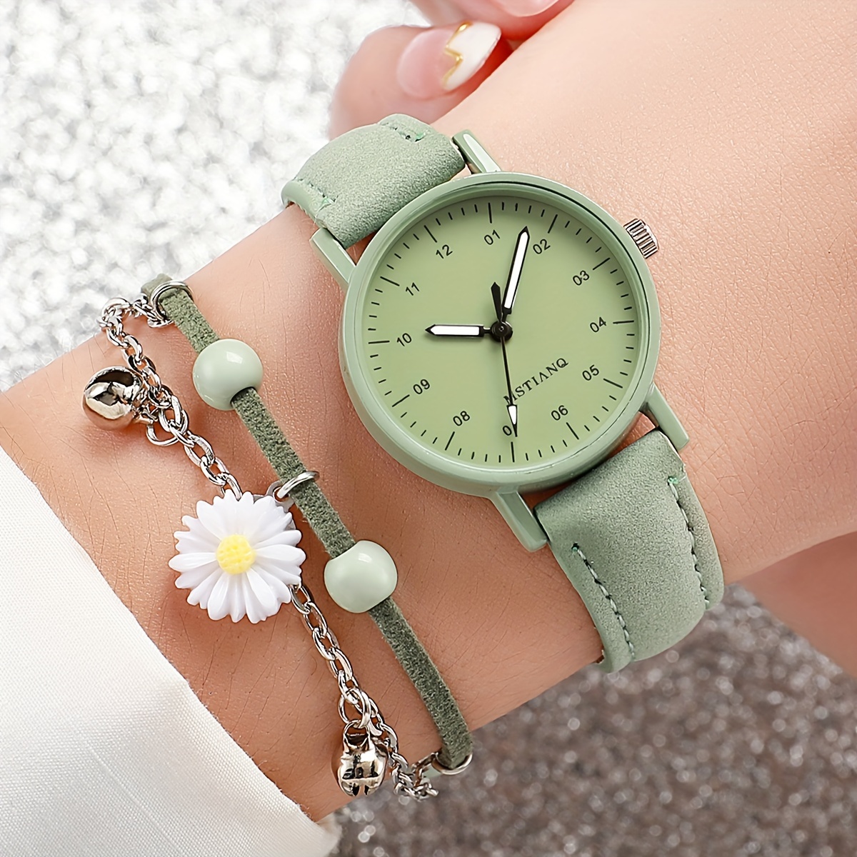 

2pcs/set Women's Cute Fashion Quartz Watch Analog Pu Leather Wrist Watch & Daisy Flower Bracelet, Gift For Daily Use Her