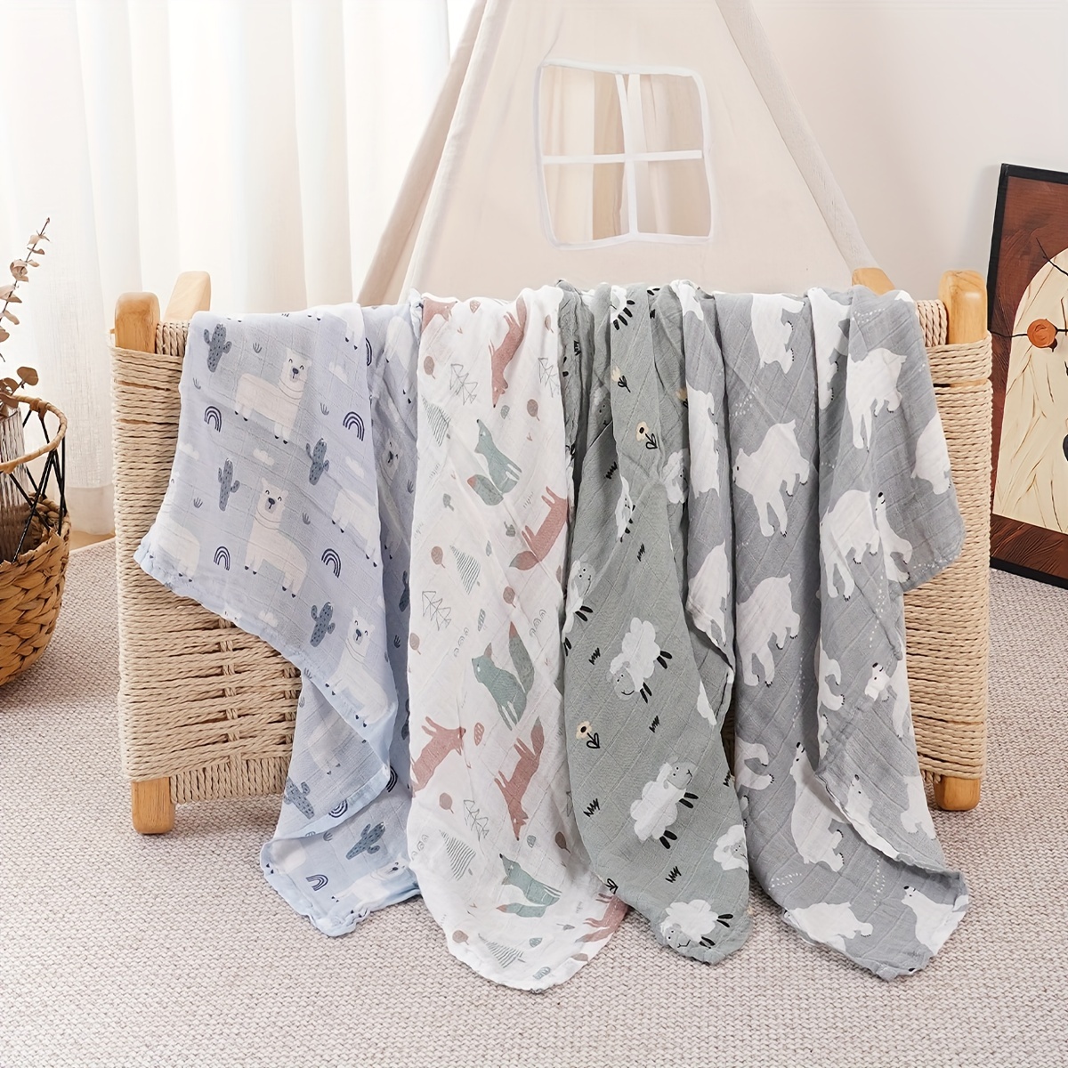 4pcs/set Muslin Baby Swaddle Blanket Soft Farbic,baby Feeding Bibs,squares Baby Bib Scarf Handkerchief Burp Cloth Set