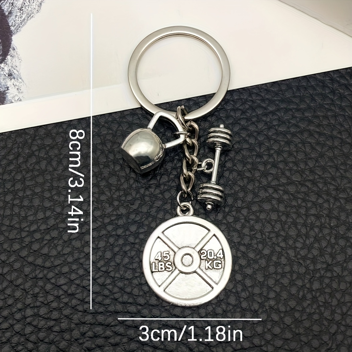 TEMU Un portachiavi elegante con un ciondolo di un equipaggiamento da sollevamento argentato vintage, realizzato in di , come regalo per gli