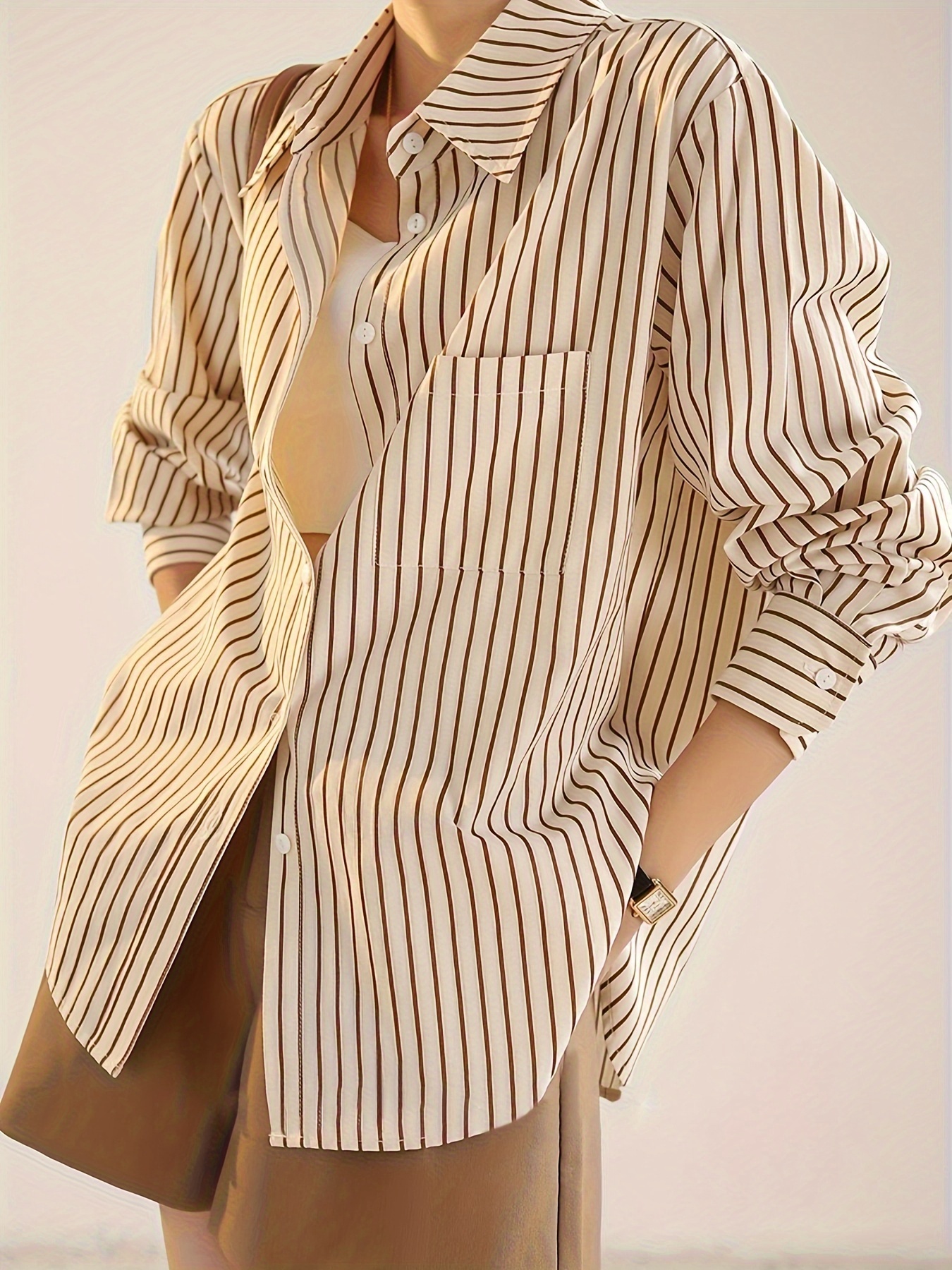 Chemise Femme Beige à Rayures Verticales Blouse Élégante Manches Longues  avec Col, Boutonnage Devant, Tissu Non Extensible pour Tenue de Bureau ou D