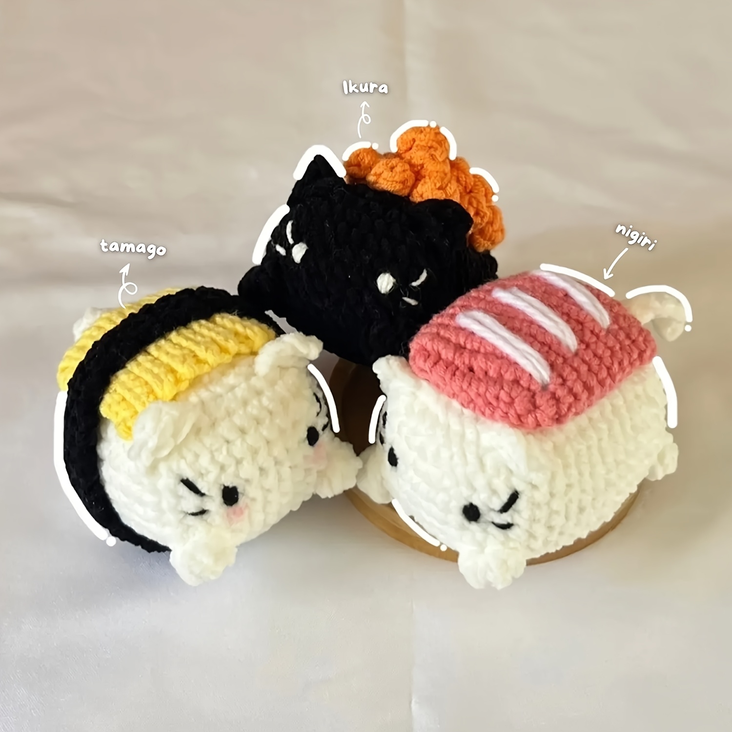 Vioiv 3pcs Sushi Cat Crochet Kit for Beginners - Chochet Amigurumi Kit - Adult crochet DIY Animal Crochet Kit for Beginners - Includes complete beginner tutorial videos - Handmade Crochet for Craft Lovers, Crochet Kit for Adults, DIY Crochet Kit includes paper English basic needlework instruction manual - exquisite gift packaging bag - creative gift decoration ornament gift - includes everything you need