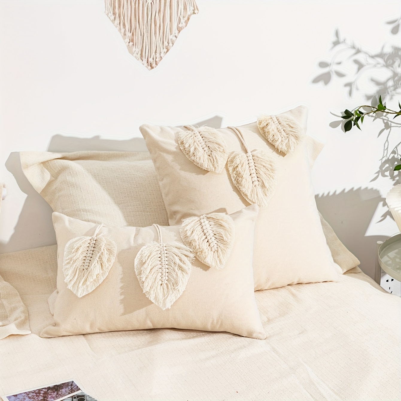 

1pc, White Leaf Pendant Pillow Cover Bohemian Tufting Technology Is Suitable For Bedroom Living Room Sofa Cushion Cover.