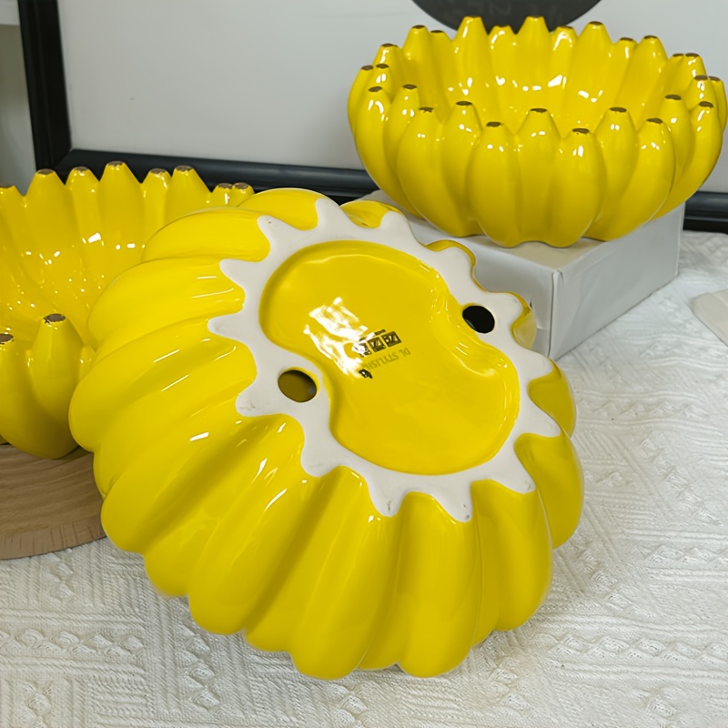 Large 9.5-Inch Ceramic Banana-Shaped Serving Bowl - Vintage Style Fruit and Snack Plate, Food-Safe, Ideal for Home, Restaurant, or Hotel Use, Fruit Display | Creative Storage | Ceramic Bow