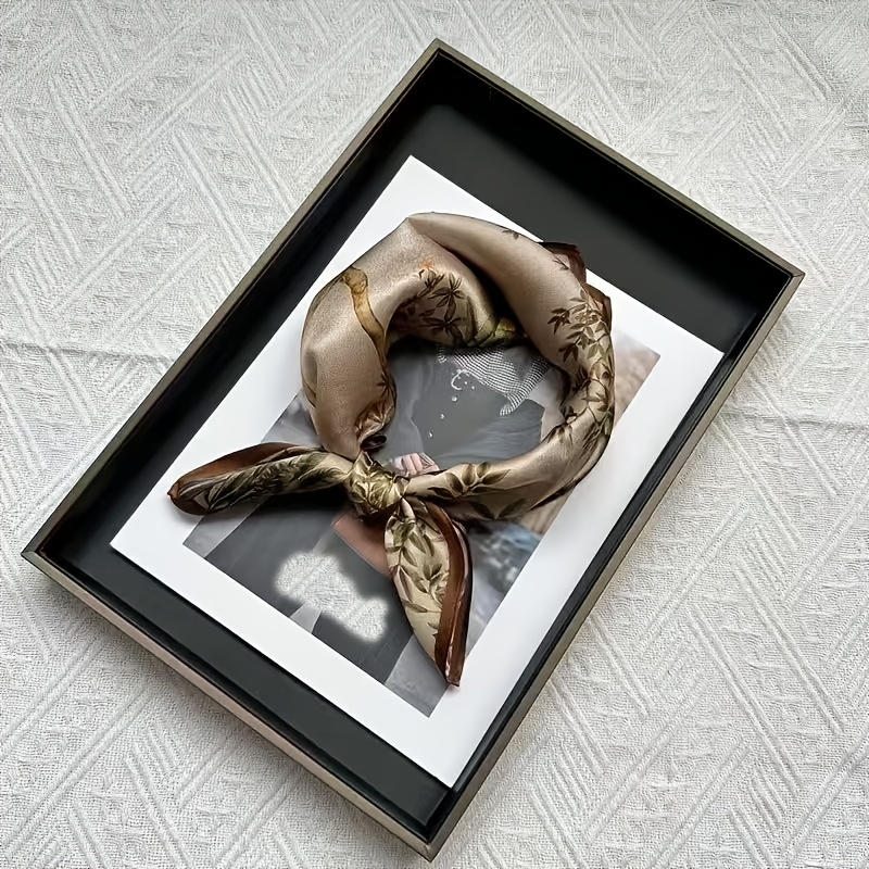E-shop Eleganter quadratischer Schal, Leoparden- und Flamingo-Muster - Atmungsaktives Polyestergewebe, Tier- und Pflanzen-Design, zum Ausgehen,