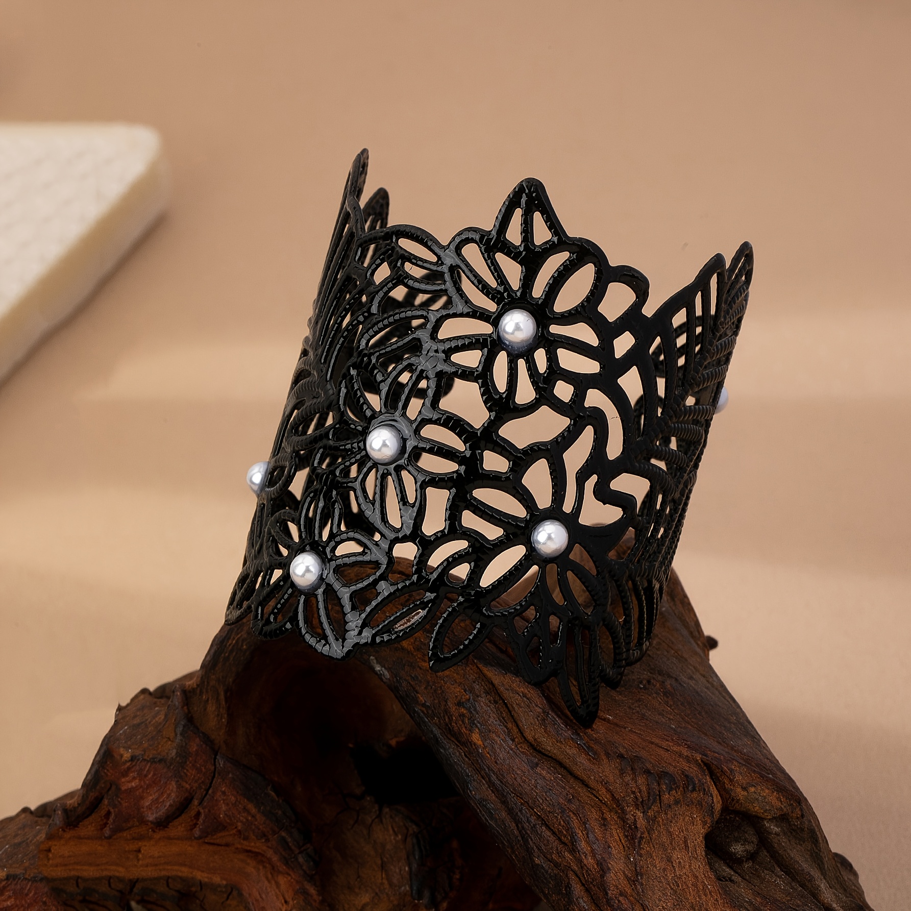 1pc Hollow Floral Black Lace Adjustable Size Bracelet, Suitable For Vacation Wear
