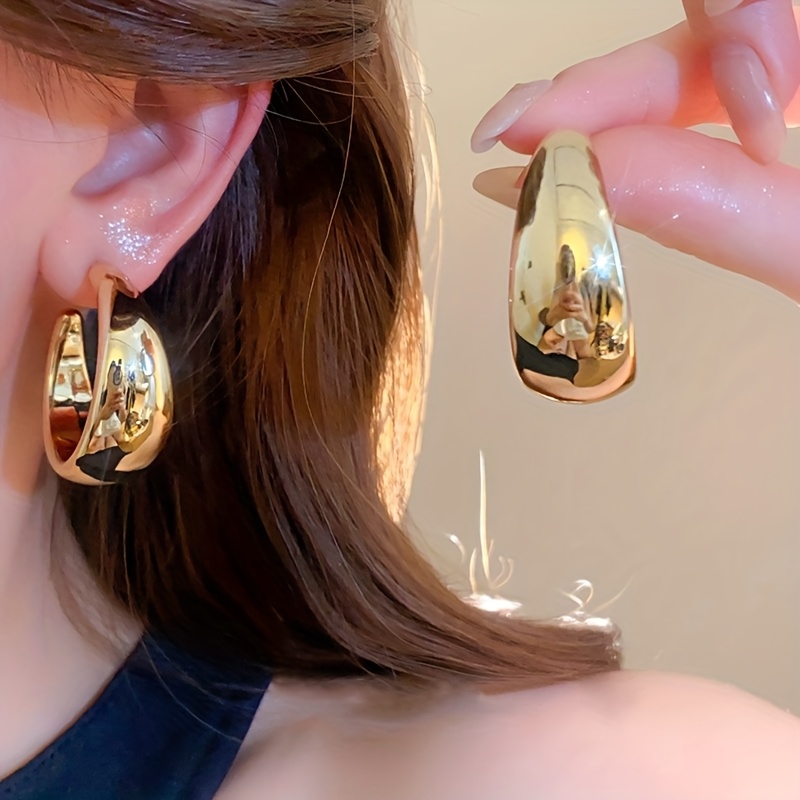 1 Pair Of Classic And Elegant Earrings, Suitable For Daily Life, Banquets/parties, Travel, Vacations, Festivals And Other Occasions, As A Holiday And Birthday Gift For