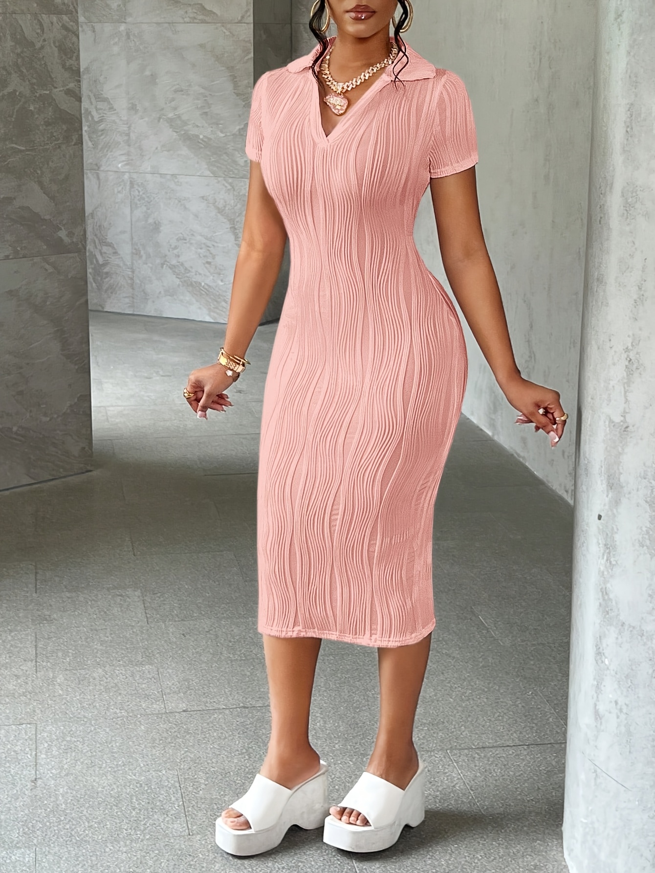 [V-Neck Short-Sleeve Dress] Elegant Fitted Long Short-Sleeve V-Neck Dress - Solid Color Texture for Commuting, Travel, Cocktails, Parties, Everyday Wear in Spring, Summer, Autumn