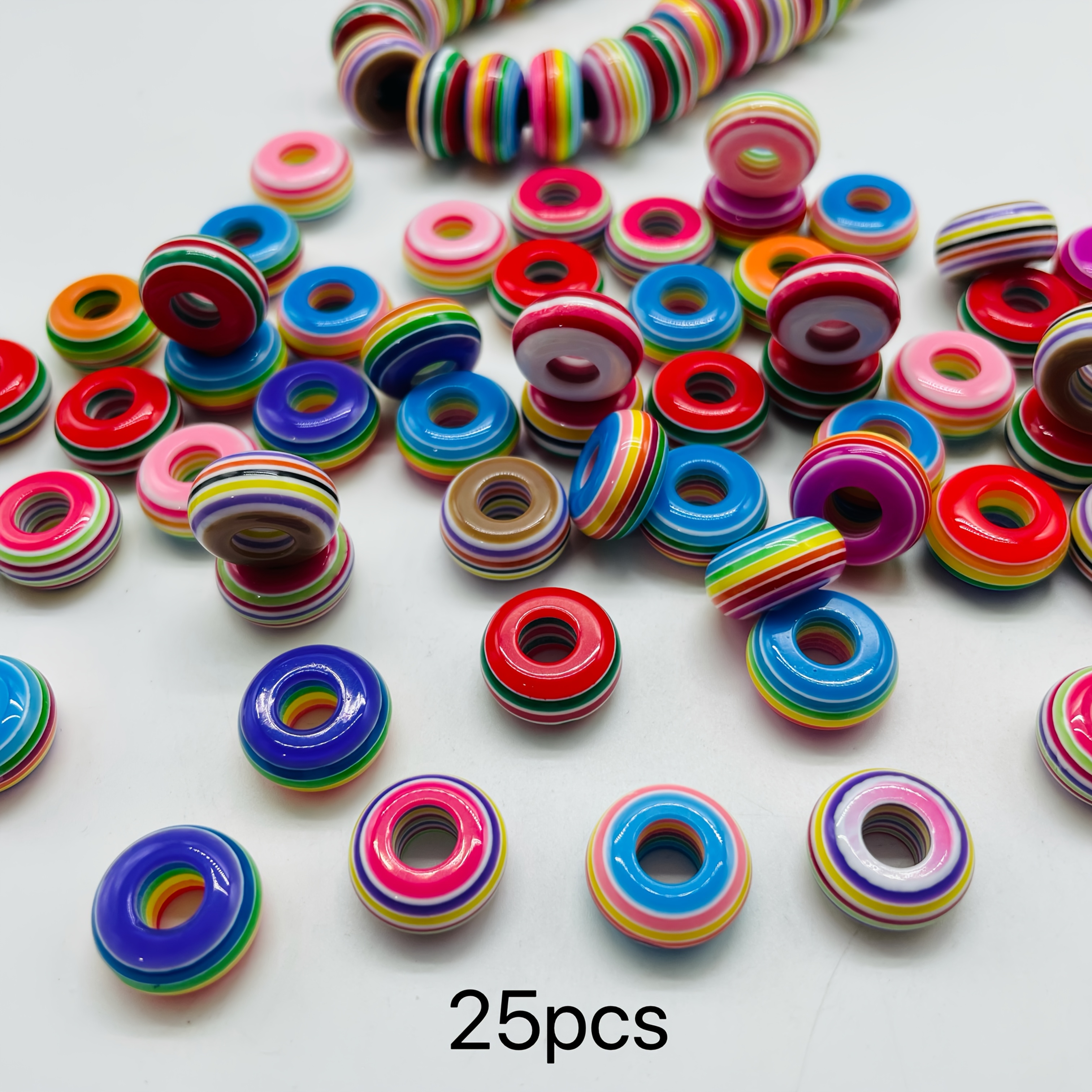 E-shop 13 mm bunte gestreifte Harz-Rundperlen mit großem Loch, 25 Stk., Radperlen, Abakus-Perlen, DIY-Haarschmuck, Armbänder, lose Perlen für Kleidung