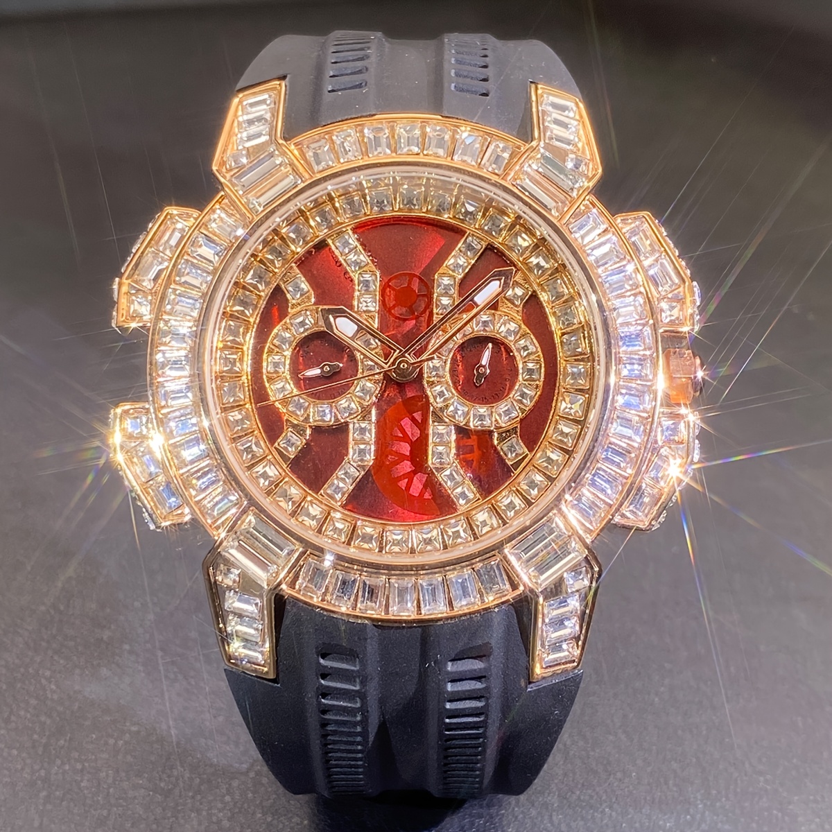 Luxury Hip-Hop Red Plate Quartz Watch, Unisex