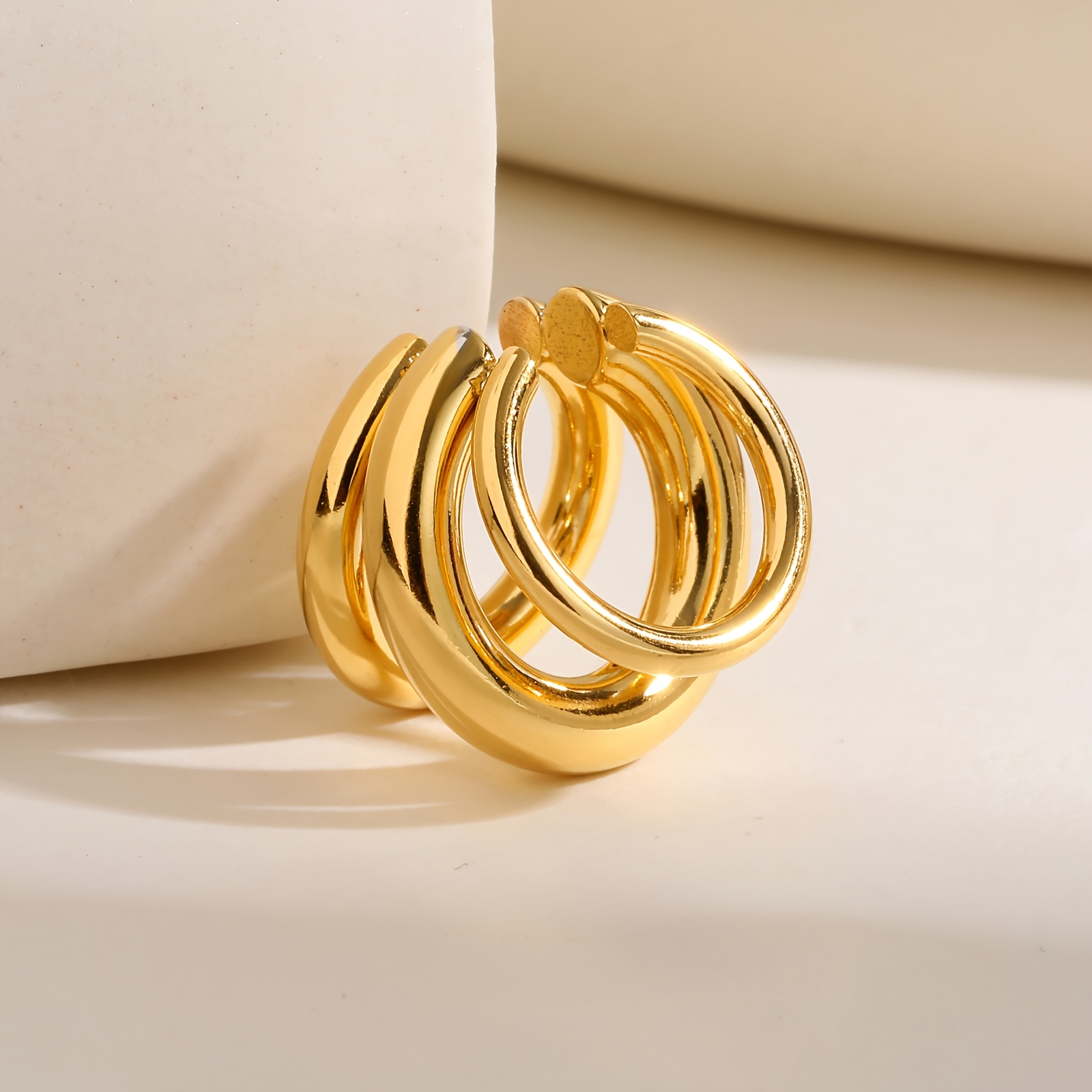 Women's Glossy Thick Tube Multi-Circle Ear Clip
