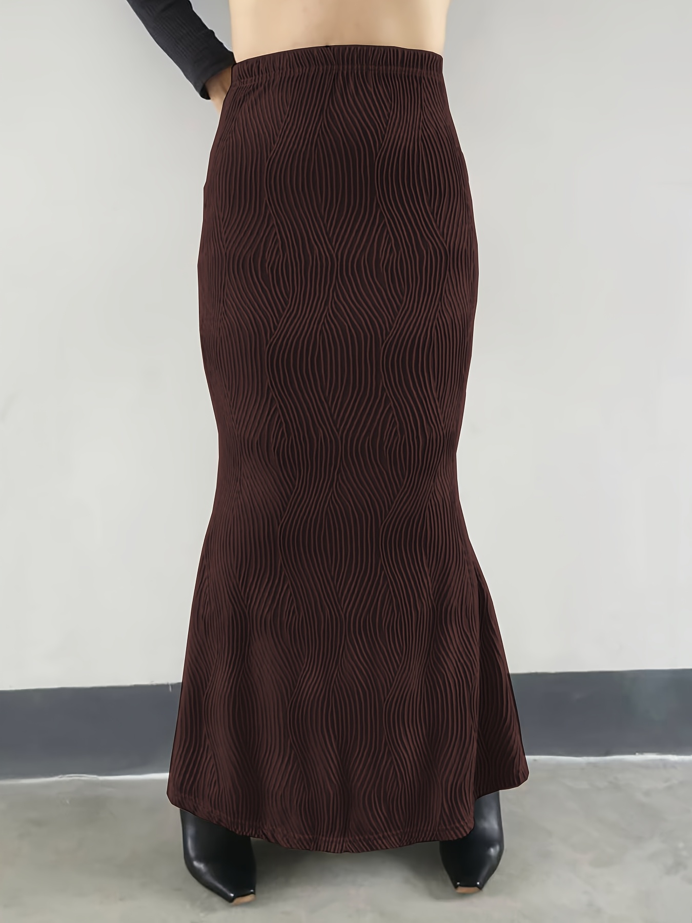 【新品未使用】Eaphi   gradation wave knit skirt TATSUMAKI SKIRT – ISSEY MIYAKE ONLINE STORE