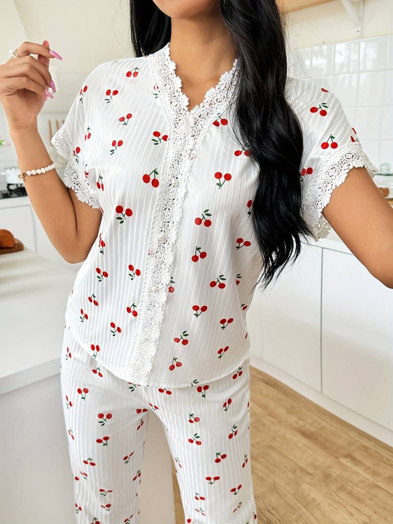 Pyjama 2 Pièces Femme Imprimé Cerise – Haut Manches Courtes, Pantalon Long – Bordure Dentelle – Polyester
