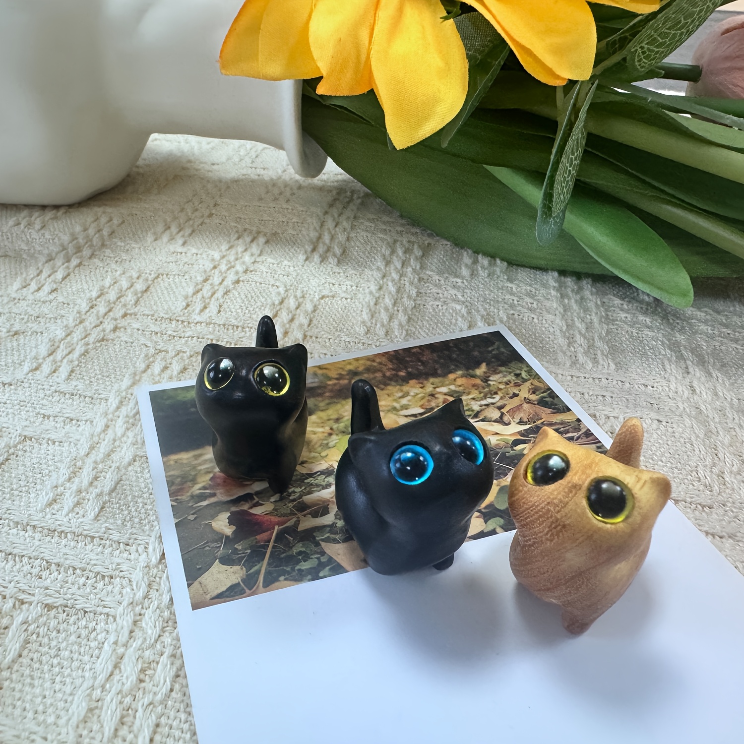 

1pc Handcrafted Wooden Kitten Figurine - Black Cat With , Ideal For Home Decor & Gift, Indoor/outdoor Use, Cat Decor