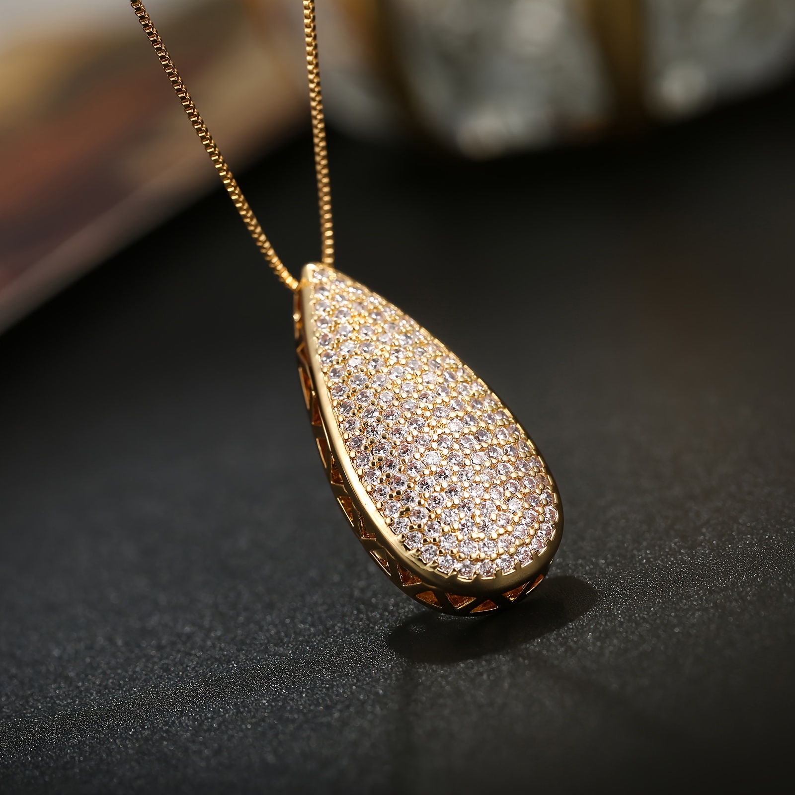 

1pc Elegant Teardrop Pendant Necklace Vintage Style, Plated Copper 127pcs Cubic Zirconia Inlaid, Women's Exquisite Fashionable Jewelry Gift