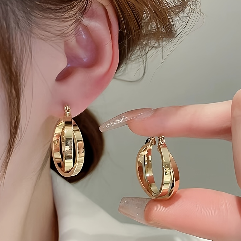 TEMU Un par de aretes de aro estilo vintage en el look de mayor de moda, con un diseño metálico elegante y versátil para tu novia