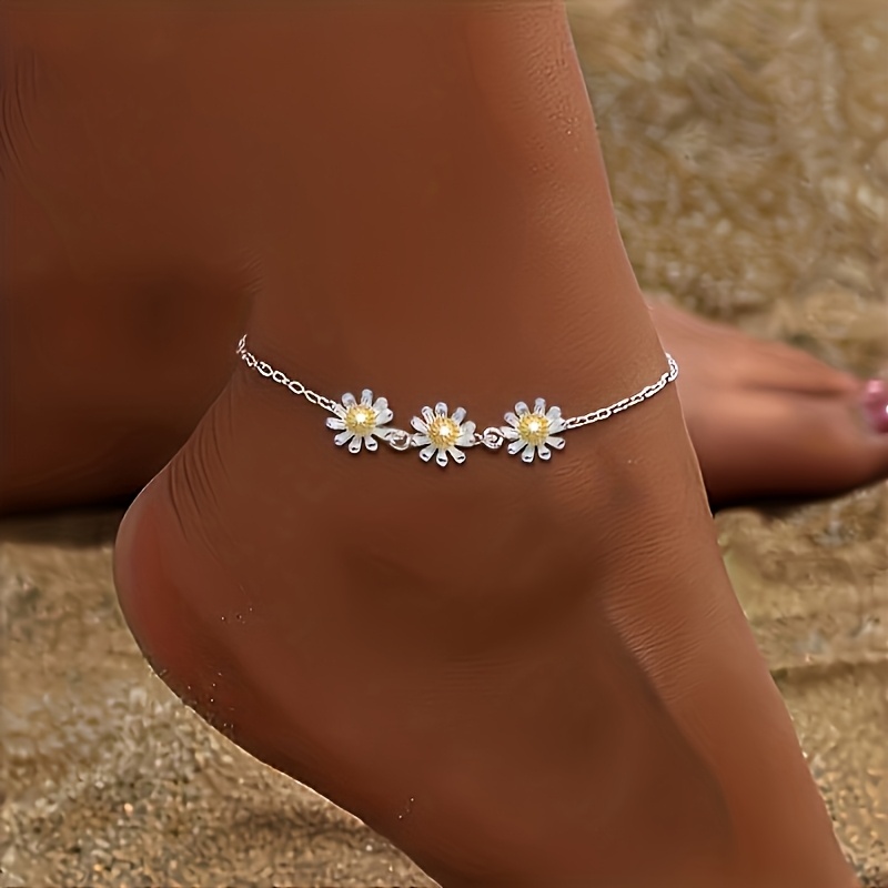 Women's Daisy Anklet with Unique Flower Design
