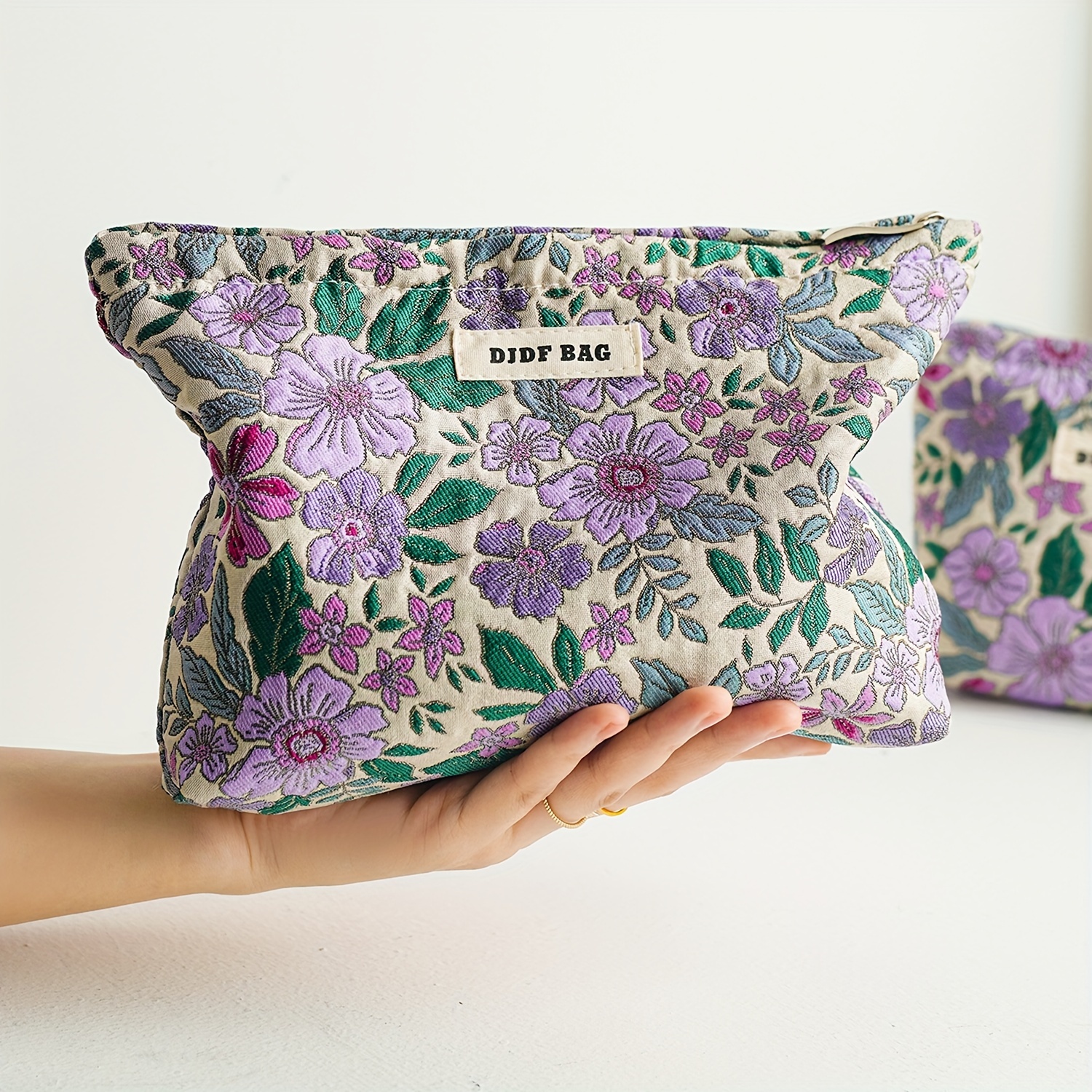 

Floral Toiletry Bag - Vintage Organizer With Large Capacity, Portable & Stain-resistant, Includes Sanitary Napkin Storage And Coin Pouch