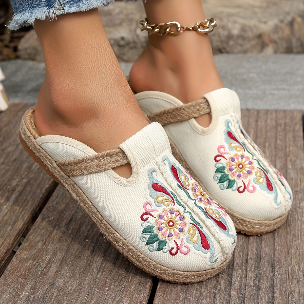 

Espadrilles Plates Brodées Boho-Chic pour Femmes - Chaussures Décontractées Respirantes à Enfiler avec Bride Cheville