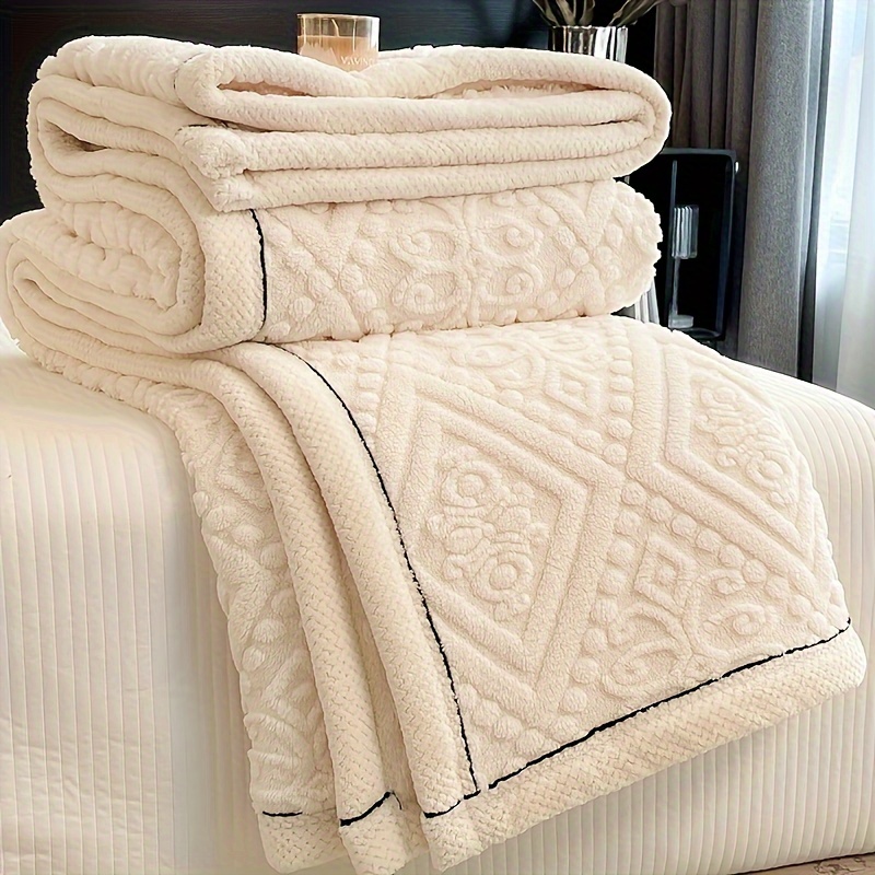 luxury velvet throw blanket with unique carved design 350g thick     machine washable polyester knit for bed sofa details 2