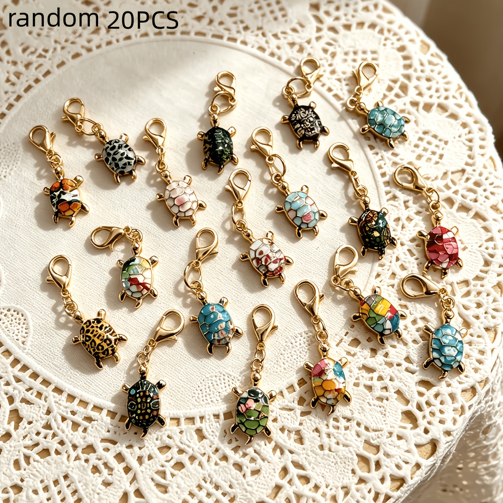 TEMU Set da 20 portachiavi casuali in a forma di a cartone animato - Ciondolo animale elegante, per borse e zaini | Regalo di compleanno , design con