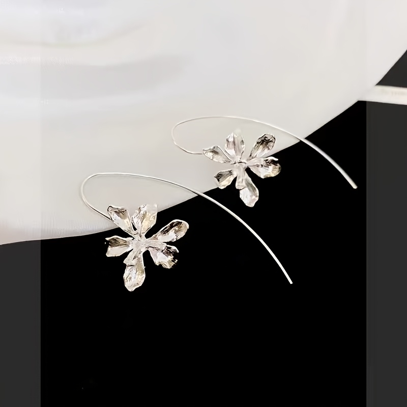 Women's Exquisite Versatile Individual Iris Long Earrings