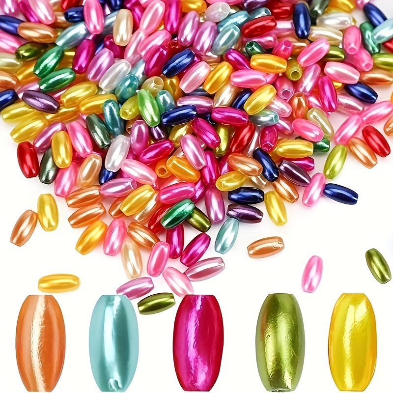 

Il y perles en de riz en acrylique, des assortiments de perles multicolores la de , l'artisanat, la , la décoration de vêtements et les embellissements.