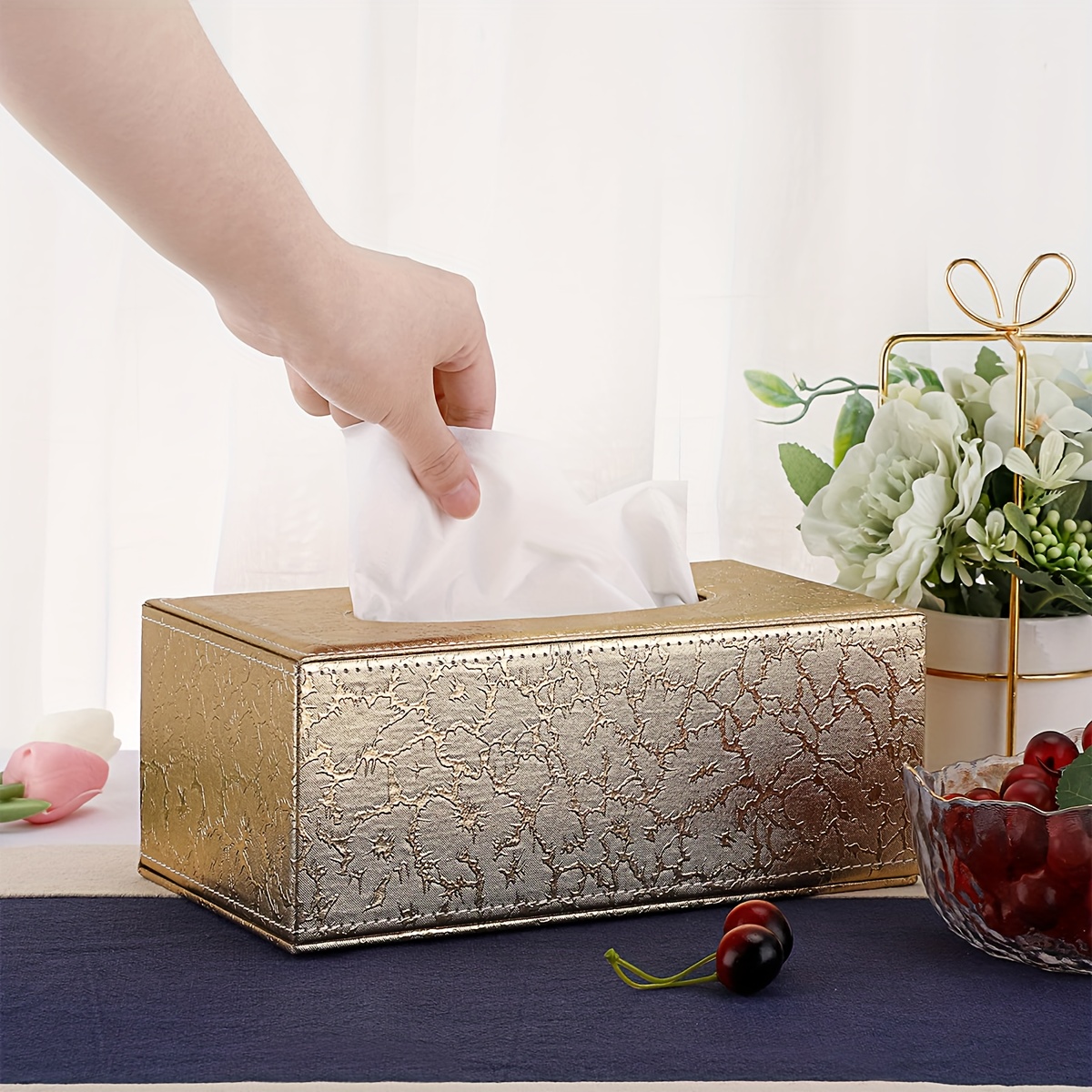 

1pc Luxury Gold Leather Tissue Box, Simple Square Tissue Napkin Box For Home, Hotel & Car, Rectangular Faux Leather Tissue Holder With Magnetic Closure