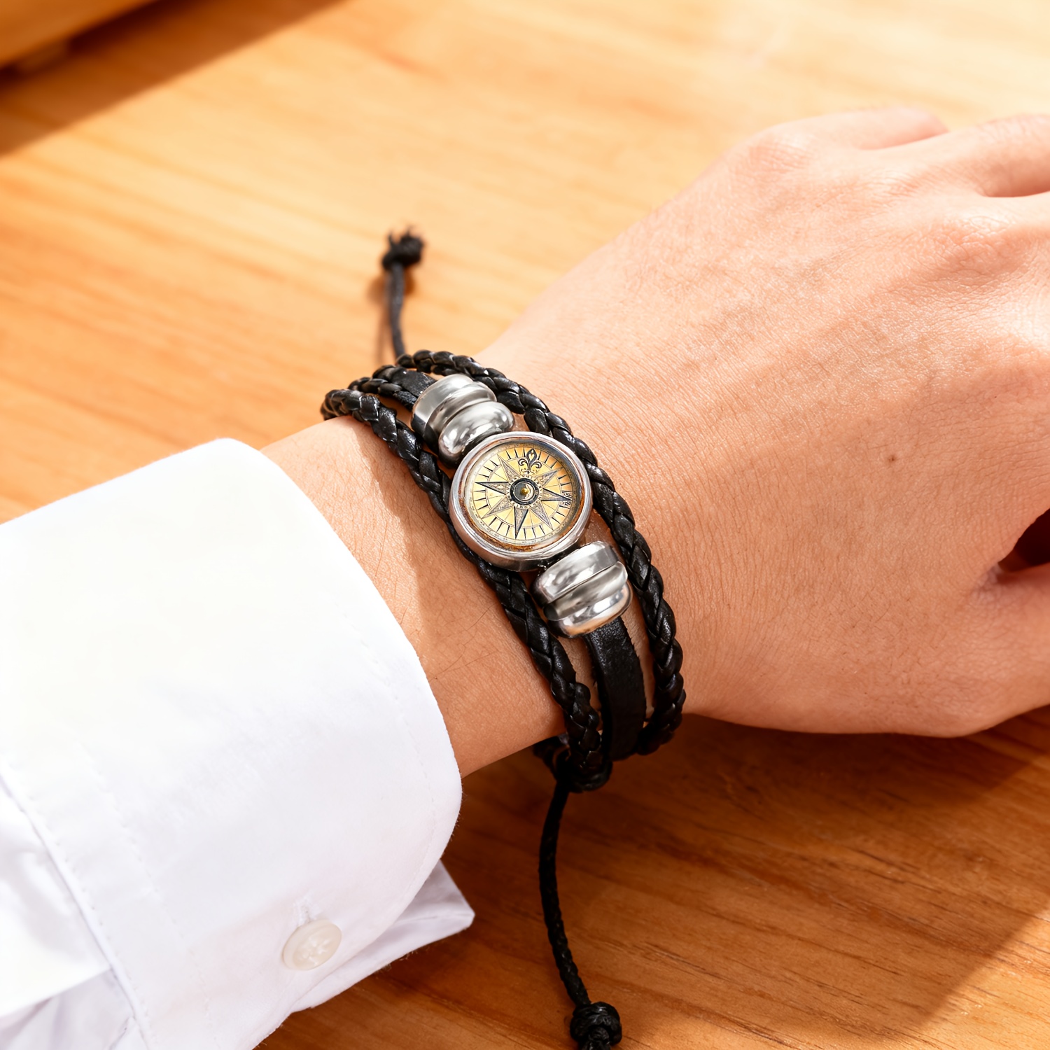 Retro Compass Glass Pattern Wristband, Classic Design