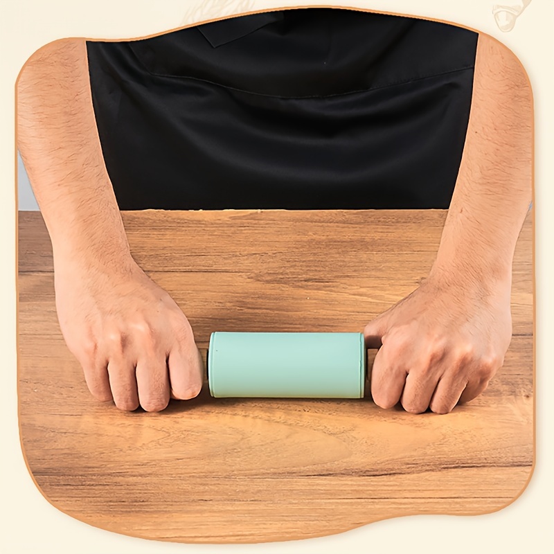 1pc Mini Silicone Rolling Pin, Rotating Roller With Wooden Handle, Dough Rolling Pin For Dumpling Wrappers/pizza (random Color)