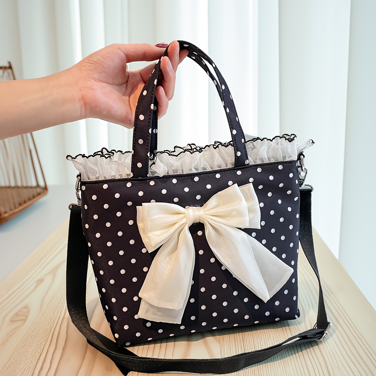 E-shop Niedliche Schleife Handtasche mit Polka-Dots, Spitze und Mesh-Elementen, stylische Damen Schultertasche