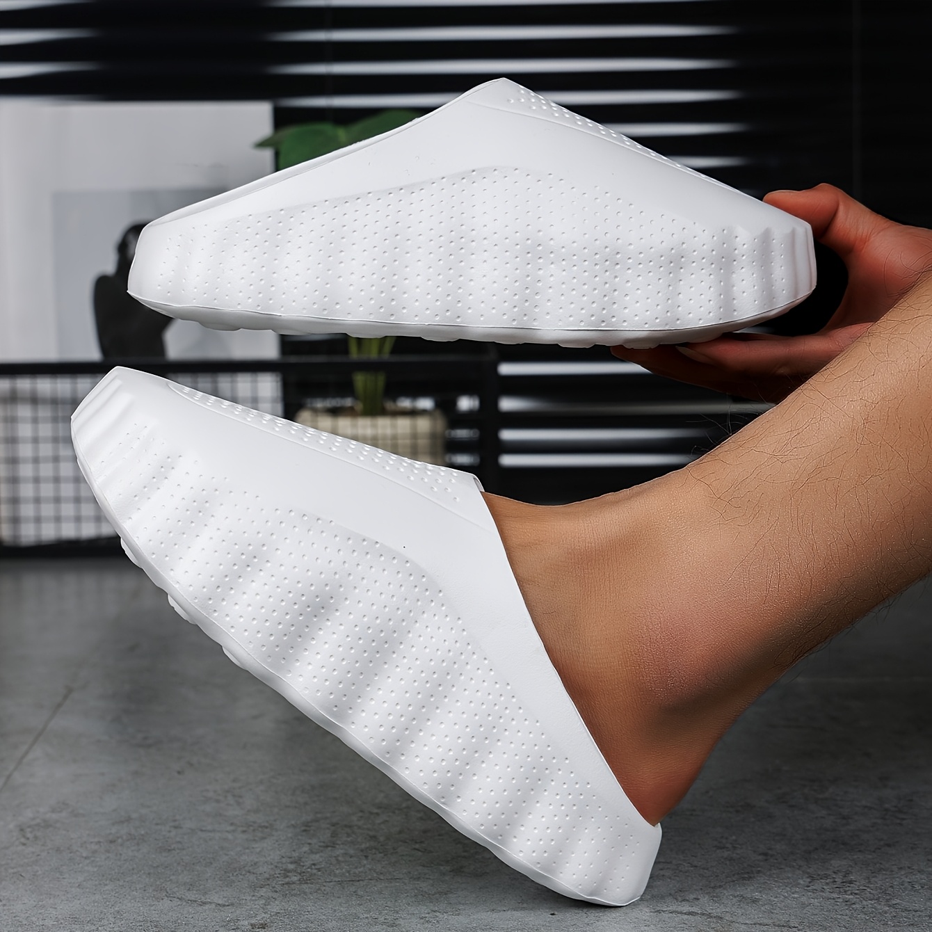 MIND001 Men's Soft Couple's Pre-Game Recovery Foot Massage Sports Slippers Outdoor Slip-On Shoes