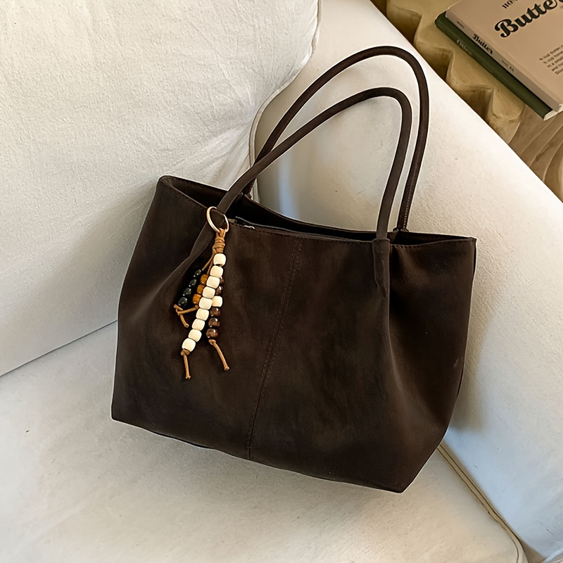 TEMU Sac à bandoulière pour femmes, 1 sac vintage en similicuir, avec breloque en perles, grand sac à main à bandoulière, sac de voyage rétro doux