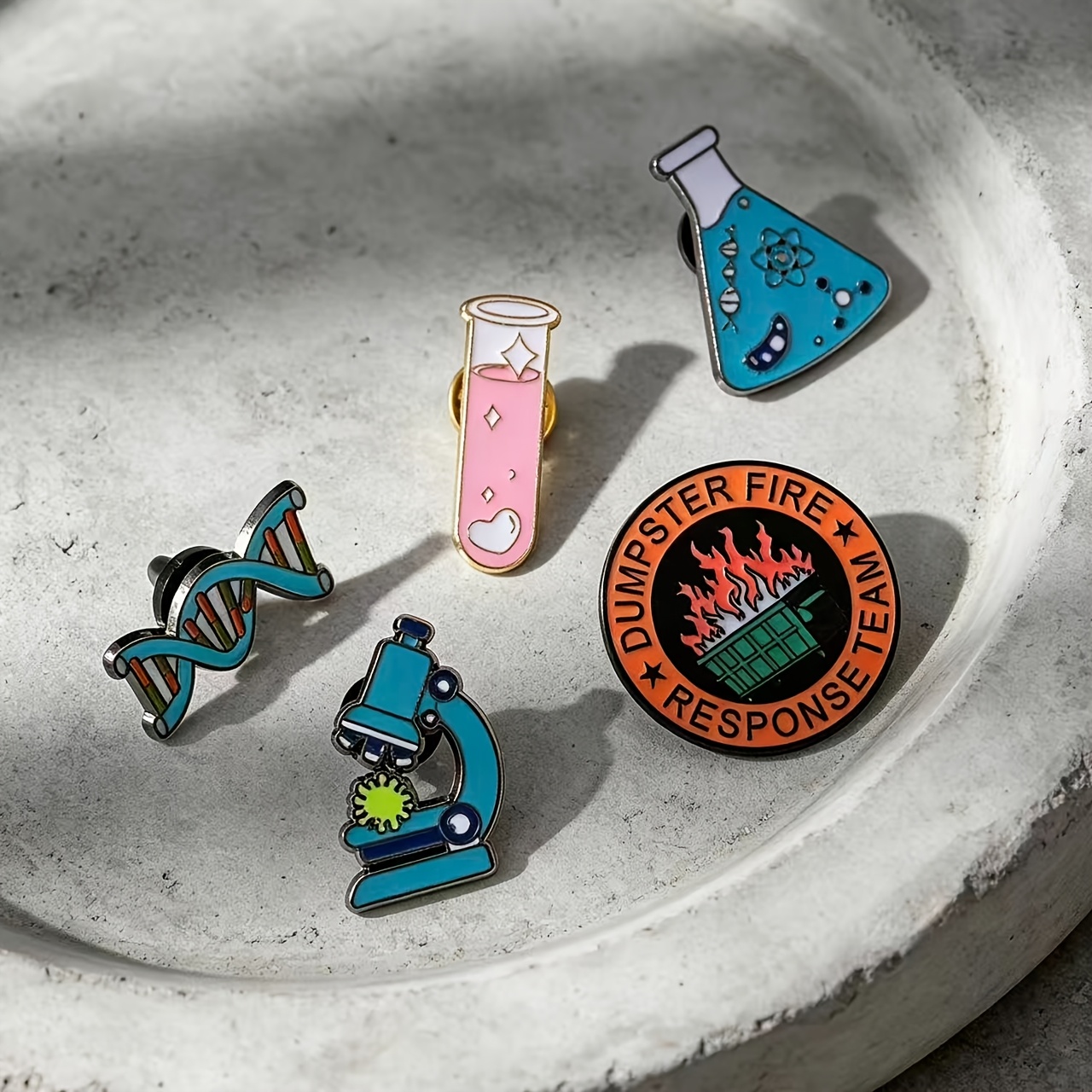 TEMU 5pcs Colorful Enamel Pins, 5pcs Aesthetic Brooch Set, Microscope/dna/test Tube Badges, Perfect Gifts For Teachers, Students And Scientists