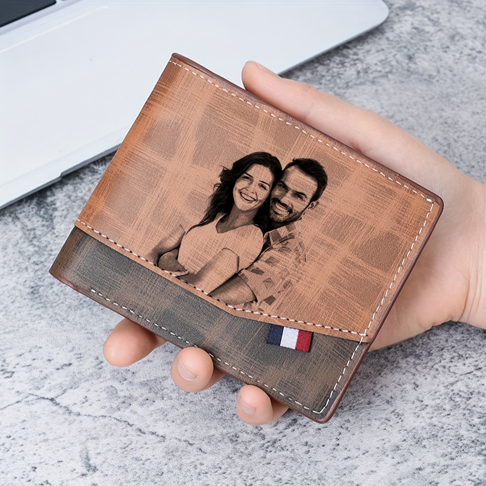 

Porte-monnaie en cuir gravé sur mesure pour hommes - Élégant motif de portrait en cuir - Personnalisable avec photo//nom - Cadeau idéal pour papa, mari, garçons d', petit ami - Marque GAJING