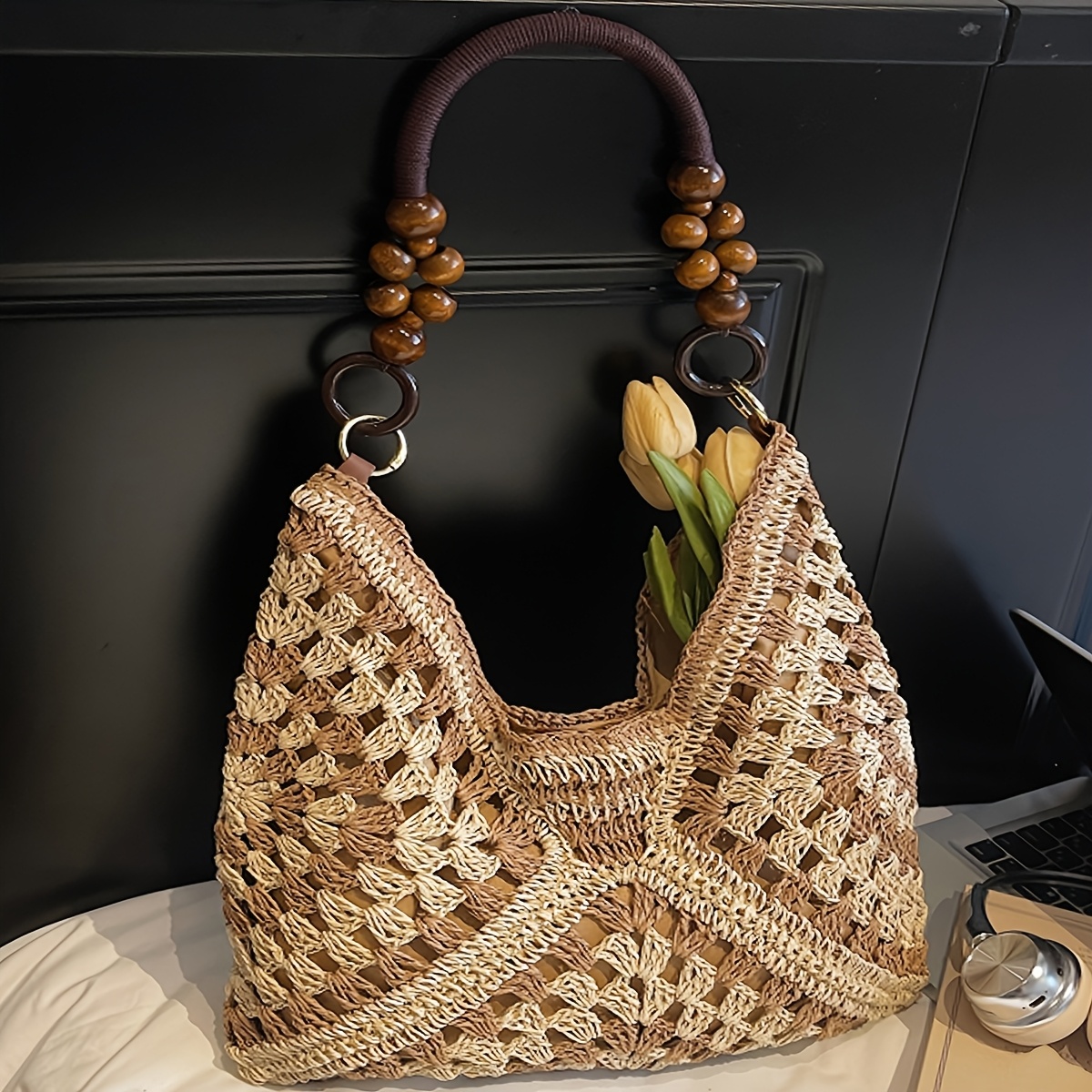 New Handmade Woven Bohemian Style Women'S Shoulder Bag, Featuring a Beaded Chain Decoration with Contrasting Colors And a Hollow Design, Suitable for Daily Commuting, Work, Vacation Trips, Beach Outings, Shopping