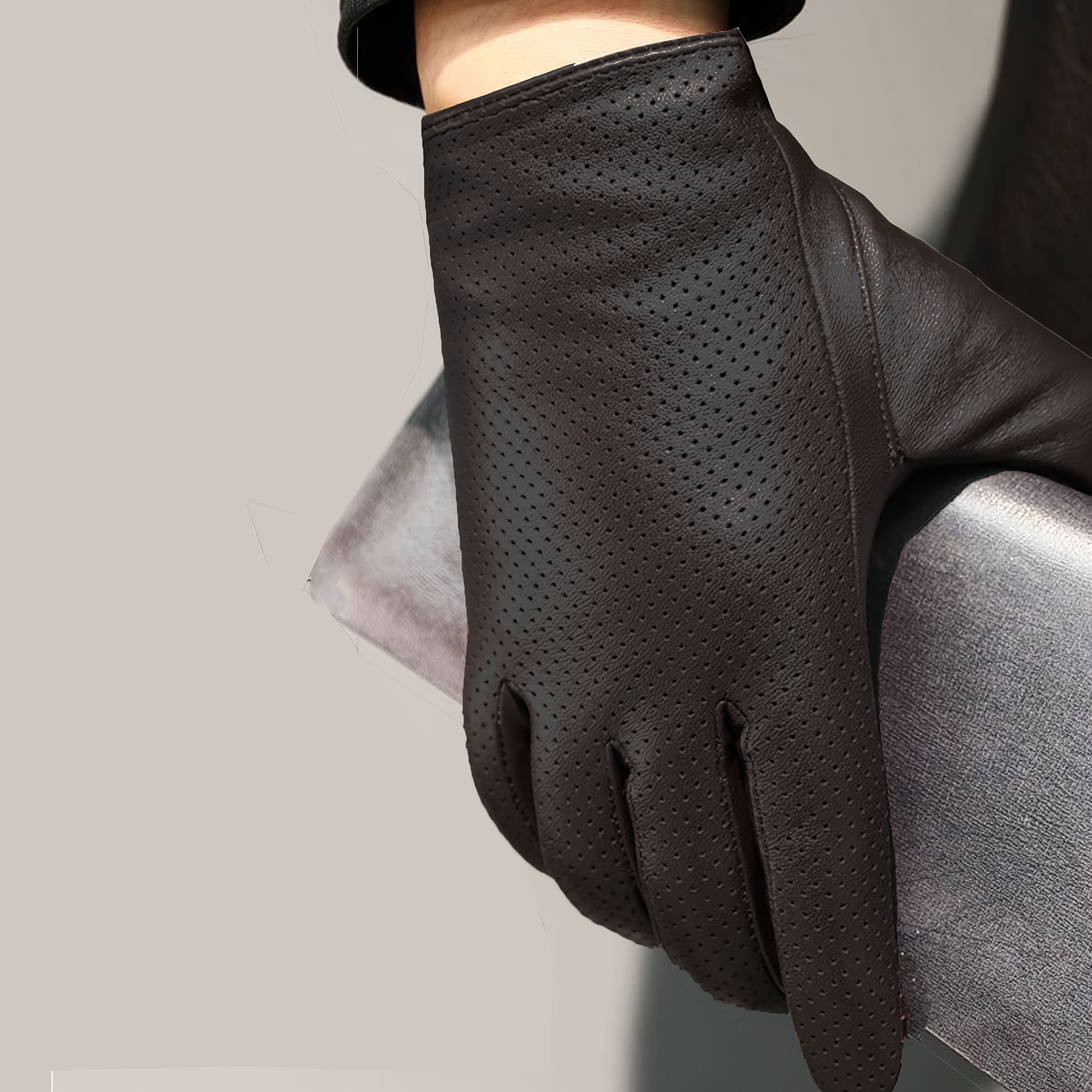 

A Pair Of Men's Genuine Leather Breathable Sheepskin Gloves, Soft, Fashionable, Elegant, Warm, Holiday Gift