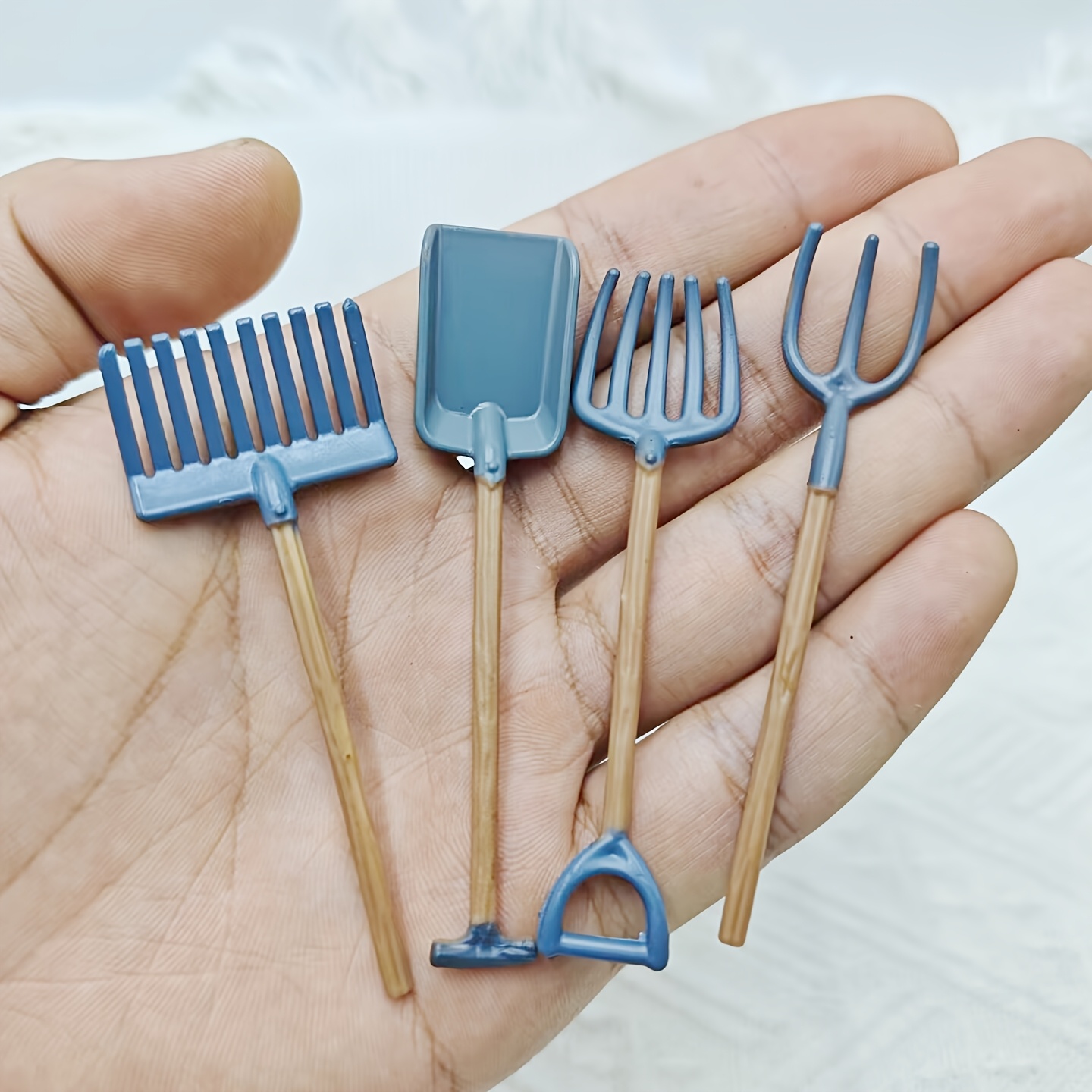 Image of 4pcs Dollhouse Miniature Simulation Plastic Shovel And Rake Farm Supplies, Miniature Courtyard Scene Prop Models, Simulated Farm Small Ornaments, A Collectible Gift For Hobbyists And Enthusiasts