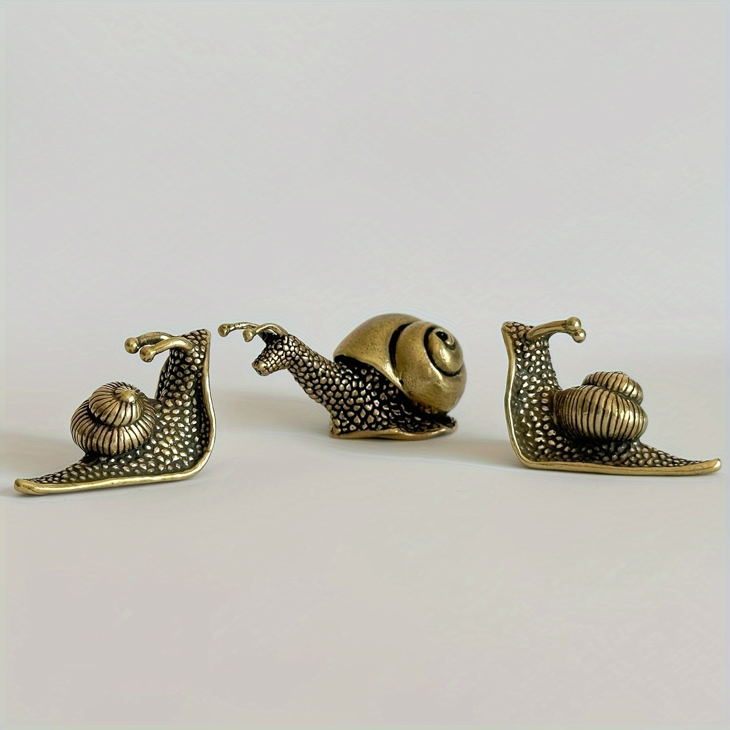 

3pcs Set Of Handcrafted Brass Snail Figurines - Vintage Copper Miniature Statues For Home & Garden Decor, & Weather-resistant, Living Room, Desk, And Outdoor