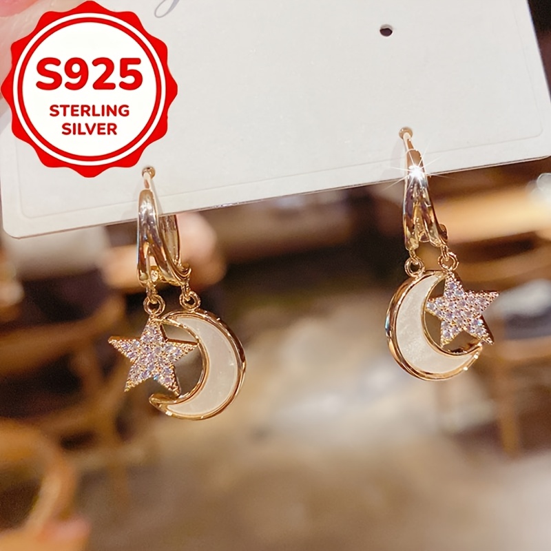 2pcs Women's Fashion Star and Moon Stud Earrings