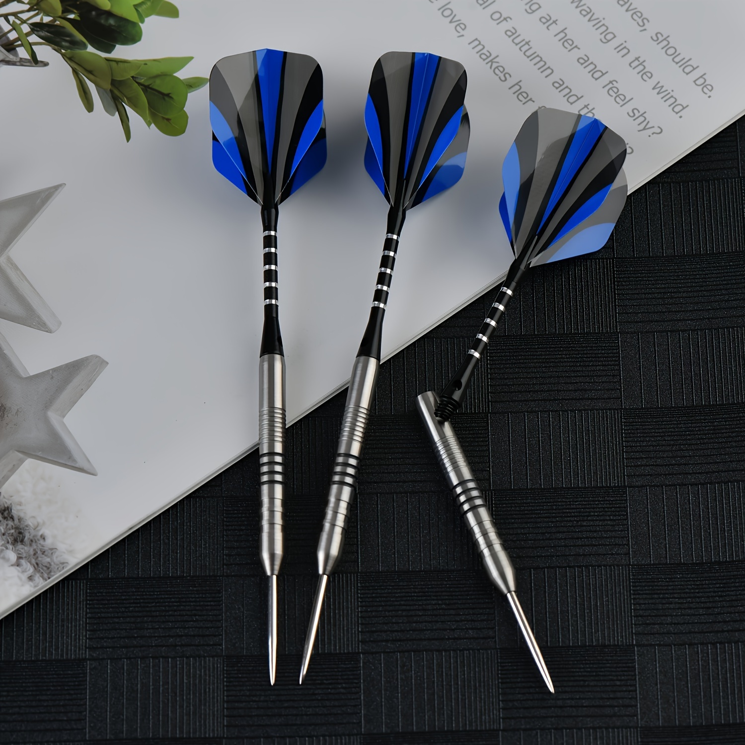 

16pcs/1setprofessional Competition Training Darts Set 24g 80% Steel Metal Darts With Flight, Shaft And Tip Protectors Suitable For Home Parties, Sports Games