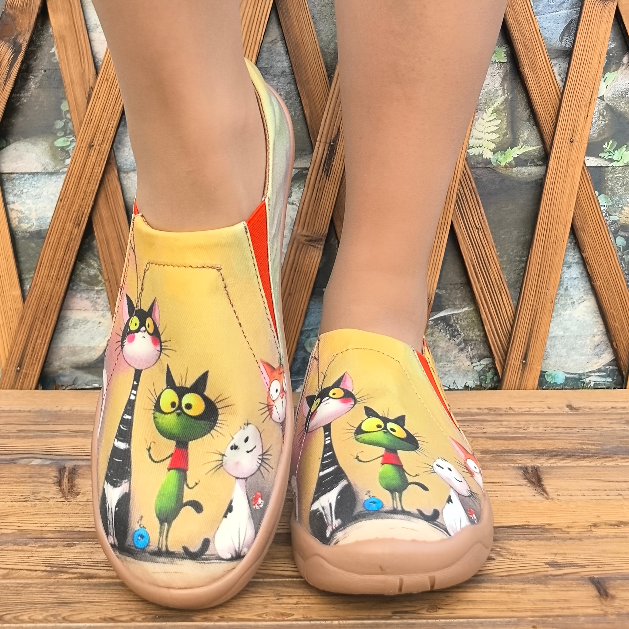 TEMU Women's Cartoon Cat Print Slip-on Sneakers - Soft Tpr Sole Comfortable Casual Shoes With Vibrant Colors, Versatile Design For Casual Attire