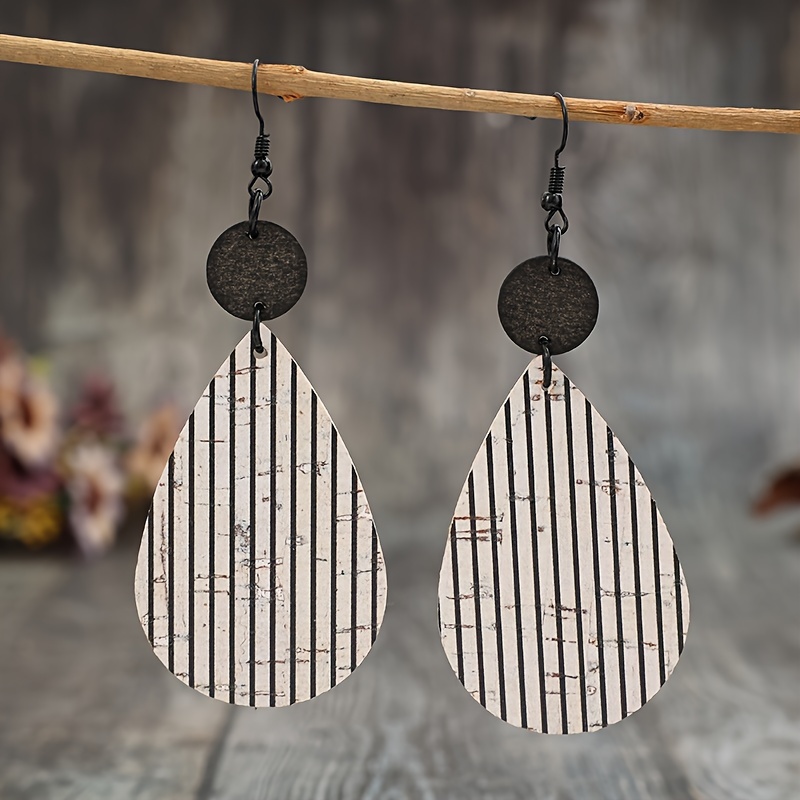 

European And American Simple Drop Shape Printed Black And Spliced Small Round Wooden Piece Earrings