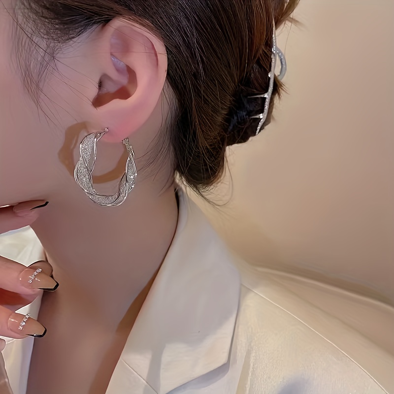 E-shop 1 Paar Leichte Luxus, C-förmige hohle Mesh Oval Hoop Ohrringe, Vielseitig, Temperament, Gedrehte Hoop Damen, Hochzeit/Valentinstag/Geschenk