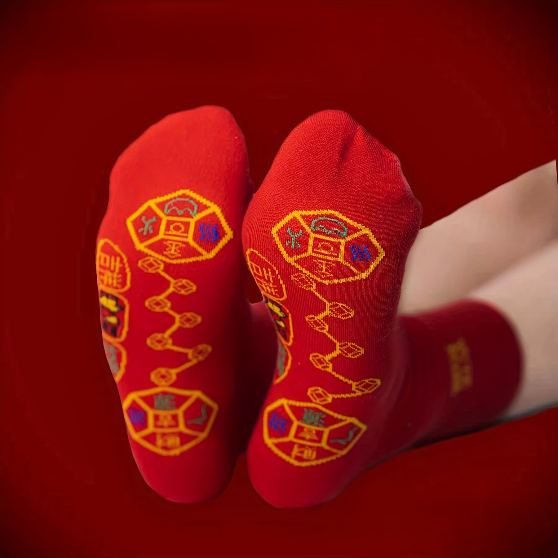 

3pcs Red Mid-calf Socks With Golden Symbols - Soft, Comfortable Polyester , Star Pattern, Ideal New Year Gift, Hand Wash Only