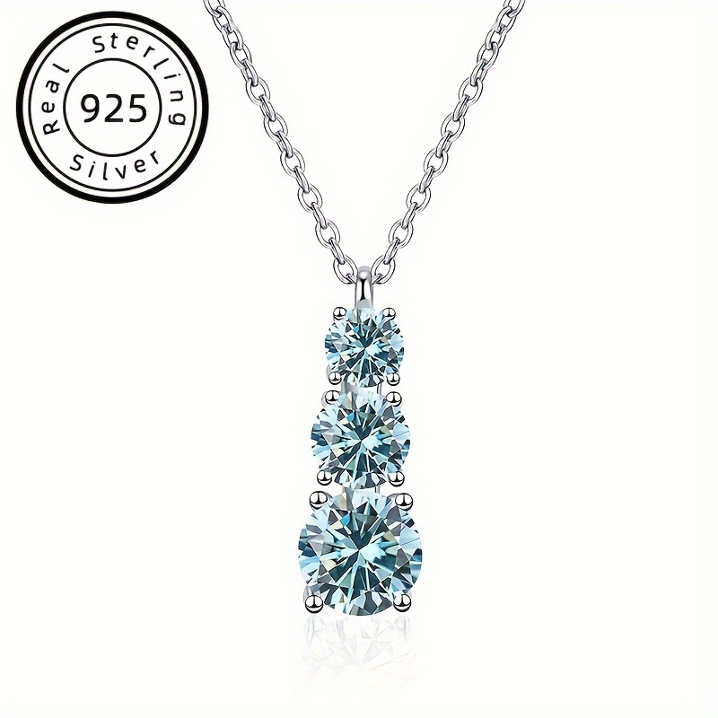 

Collier Clavicule Baguette Ringen en Argent Sterling S925 avec Pendentif Moissanite Complet de 3 Pierres de 1.8 Carats, Bijou de Décoration pour Soirée de Mariage, Fiançailles, avec Boîte Cadeau