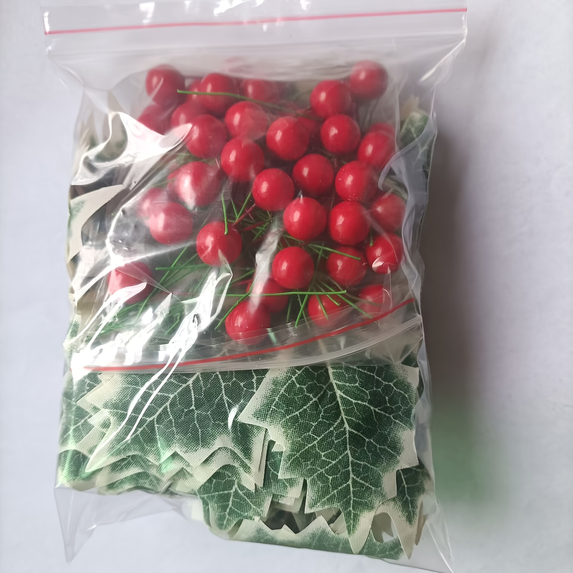 TEMU 20 pièces de feuilles décoratives de Noël et 60 rouges, accessoires de feuilles et de Noël nécessitant un assemblage par soi-même